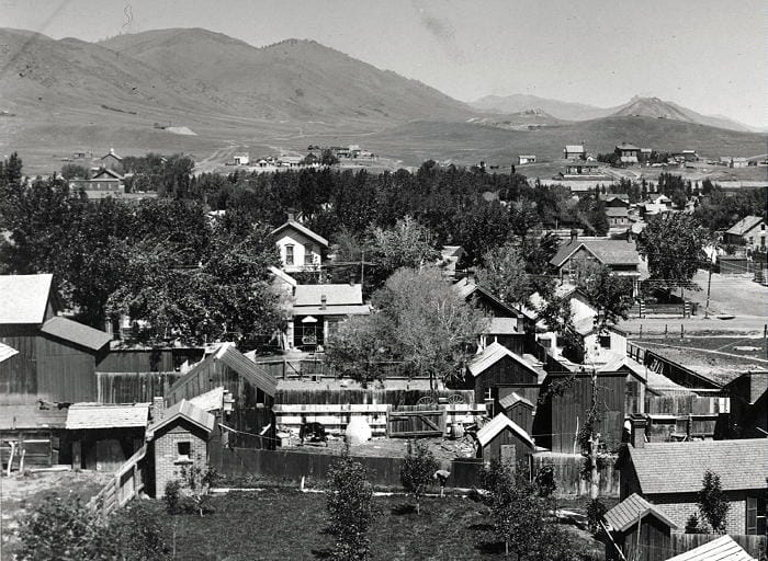 Photo showing backyards in Golden.  North Table Mountain is on the right and Mt. Galbraith on the left.