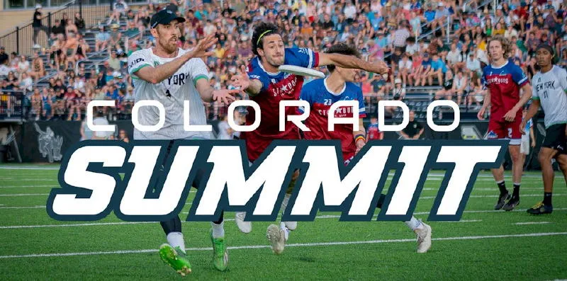 Colorado Summit - competitive frisbee players in front of a stadium pull of people