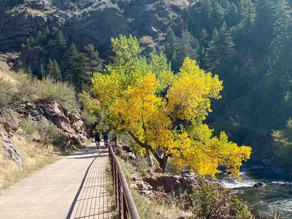 Autumn Splendor on the Peaks to Plains Trail