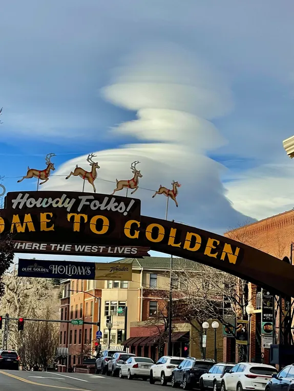 Puzzle: Flying Reindeer and Interesting Clouds